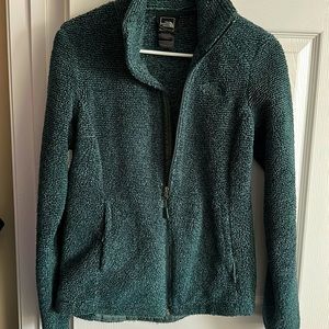 dark green north face fleece jacket xs